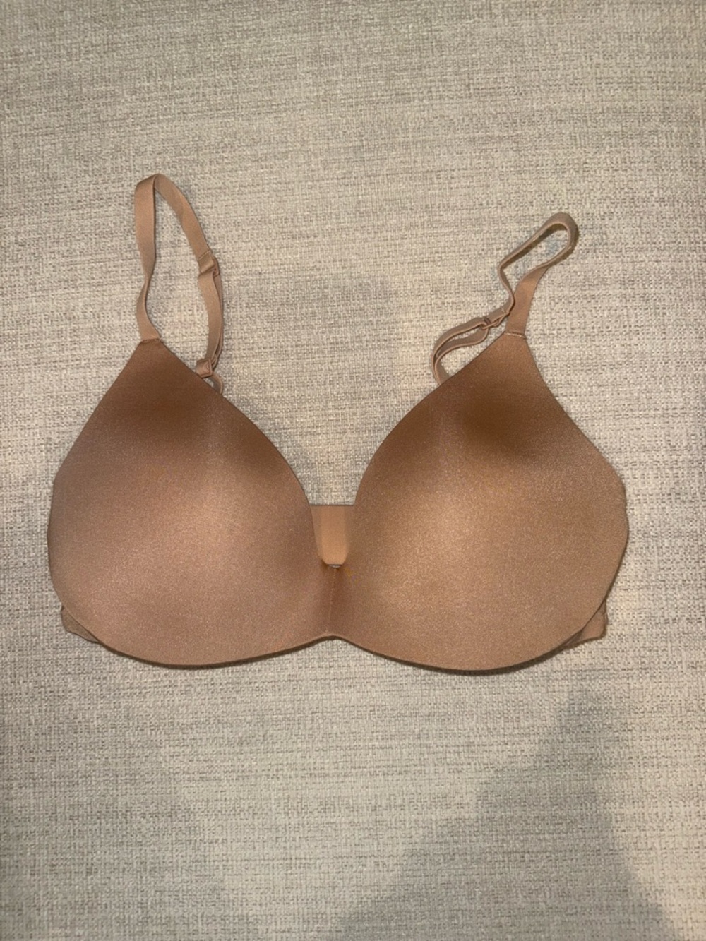 SKIMS Wireless Form Push Up Plunge Bra